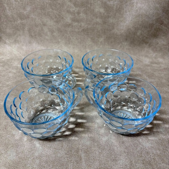 ANCHOR HOCKING BLUE
BUBBLE DEPRESSION
GLASS COFFEE TEA CUPS
ONLY SET OF 4 - Picture 4 of 7